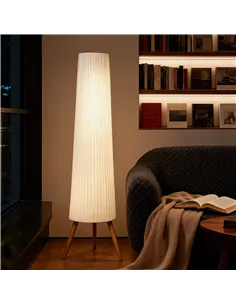 HOMCOM Three-Level Tripod Floor Lamp - White 2