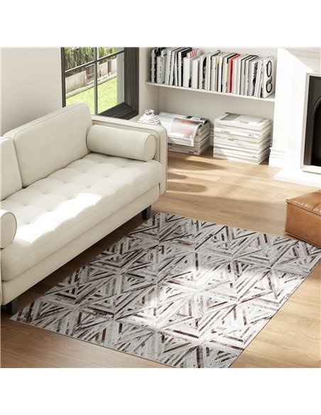 HOMCOM Modern Area Rug, Triangle Pattern Non-Slip Washable Rug, Chenille Floor Carpet for Living Room, Bedroom, Dining Room, Hom
