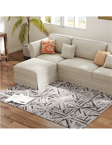 HOMCOM Modern Area Rug, Triangle Pattern Non-Slip Washable Rug, Chenille Floor Carpet for Living Room, Bedroom, Dining Room, Hom