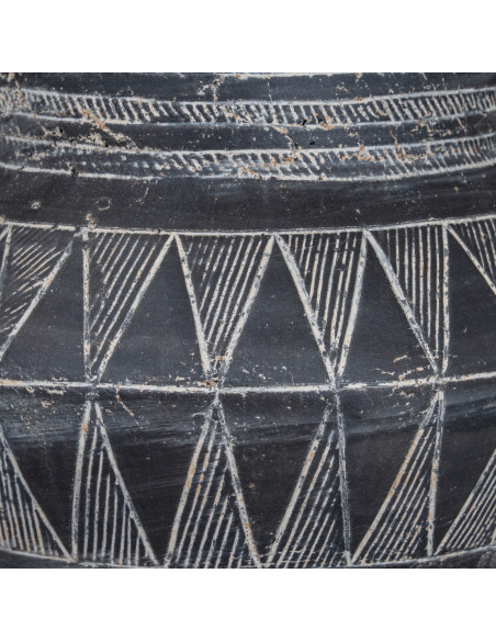 High-quality metal and wood construction of Hill Interiors SKU 24628 Etched Collection Tall Pot With Handle, detailed view for