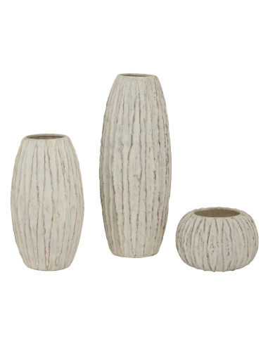 High-quality metal and wood construction of Hill Interiors SKU 23971 Lorenzo Rotund Fin Vase, detailed view for UK customers.