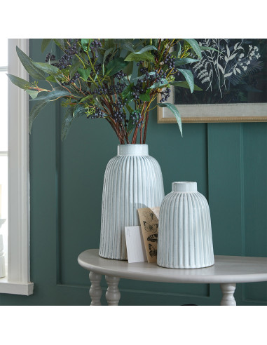 Full dimensions and specifications of Hill Interiors Monte Medium Bell Vase 23966: Height 20.50cm, Width 15.50cm, perfect for y