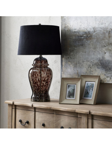 High-quality metal and wood construction of Hill Interiors SKU 19308 White Washed Wood Photo Frame 4X6, detailed view for UK cu