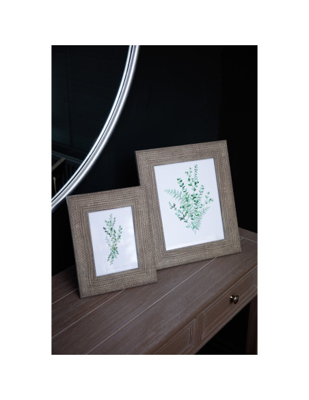 Full dimensions and specifications of Hill Interiors Woven Photo Frame 5X7 23693: Height 26.50cm, Width 21.50cm, perfect for yo