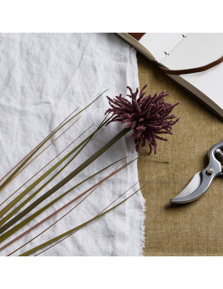 Buy Hill Interiors 22743 Burgundy Aster Spider Chrysanthemum Stem online in UK with fast delivery from FastDaddy UK, your furni