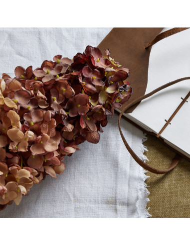 Buy Hill Interiors 22623 Burgundy Spear Hydrangea online in UK with fast delivery from FastDaddy UK, your furniture expert.