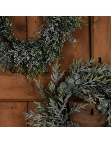 High-quality metal and wood construction of Hill Interiors SKU 22747 Frosted Pine Wreath With Pinecones, detailed view for UK c