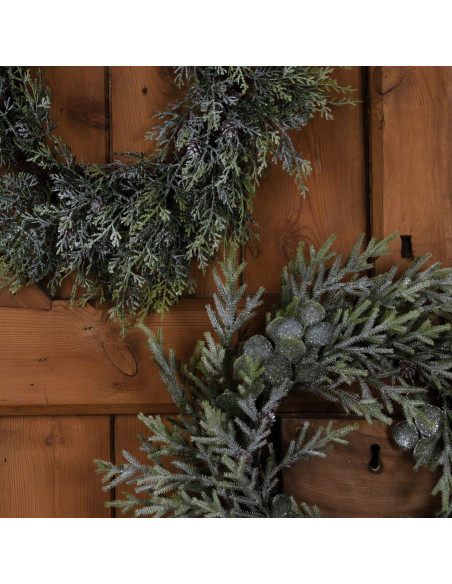 High-quality metal and wood construction of Hill Interiors SKU 22747 Frosted Pine Wreath With Pinecones, detailed view for UK c