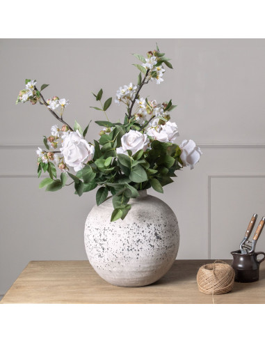 High-quality metal and wood construction of Hill Interiors SKU 20533 Pastel Pink Tea Rose, detailed view for UK customers.