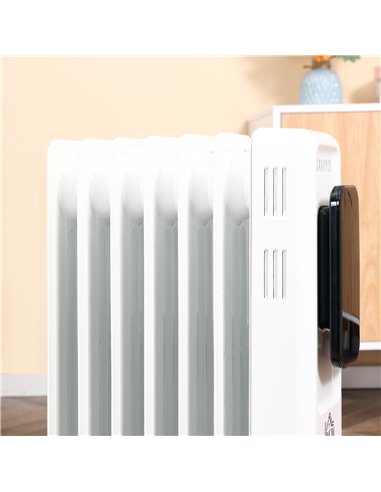 HOMCOM 1500W Oil Filled Radiator, 7 Fin Portable Electric Heater with LED Display, 24H Timer, 3 Heat Settings, Adjustable Thermo