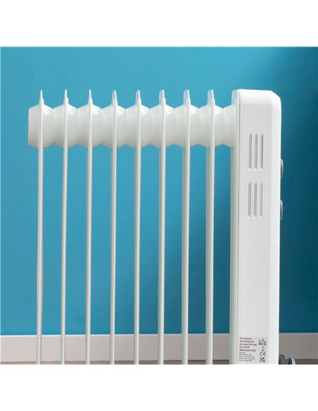 HOMCOM 2000W Oil Filled Radiator, 9 Fin, Portable Electric Heater with 3 Heat Settings, Safety Cut-Off and Wheels, White