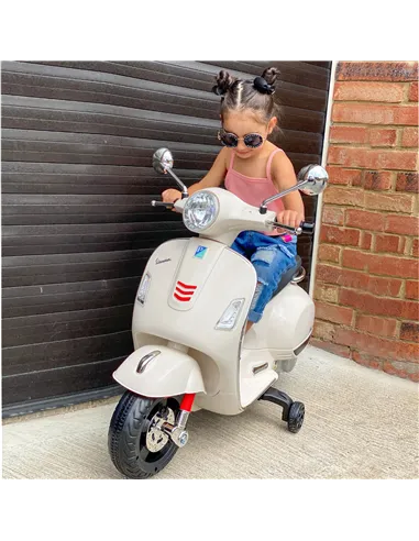 HOMCOM Kids Ride On Vespa Motorcycle W/LED Lights - White