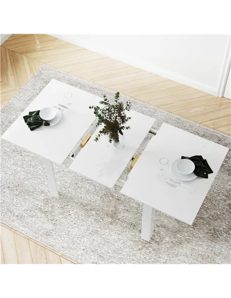 HOMCOM Extending Six-Person High Gloss Dining Table - White