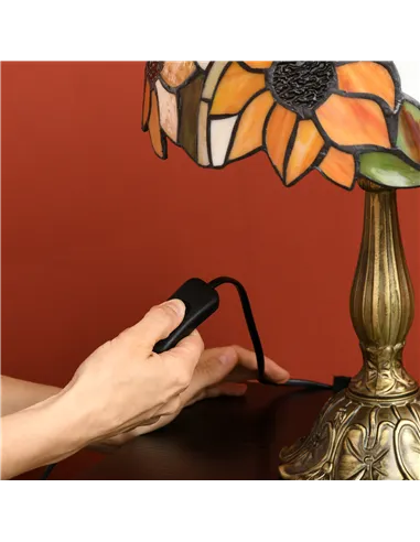 HOMCOM Stained Glass Table Lamp, Handmade Antique Bedside Lamp for Bedroom, Living room, Home, Nightstand, Decorative Night Ligh