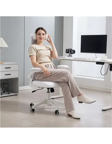 Vinsetto Multi-Adjustable Office Chair, with Lumbar Support, Headrest and Mesh Back - White