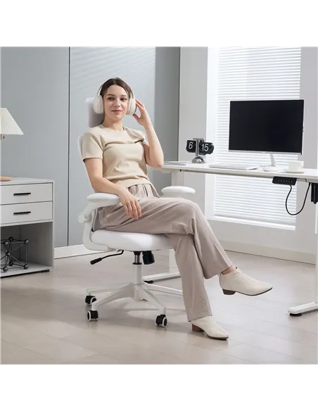 Vinsetto Multi-Adjustable Office Chair, with Lumbar Support, Headrest and Mesh Back - White