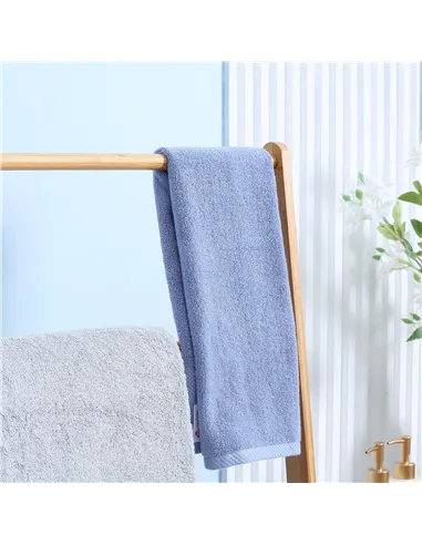 kleankin Freestanding Natural Bamboo Towel Rack with 3 Towel Rails and 3 Storage Shelves, Space-Saving Foldable Towel Holder for