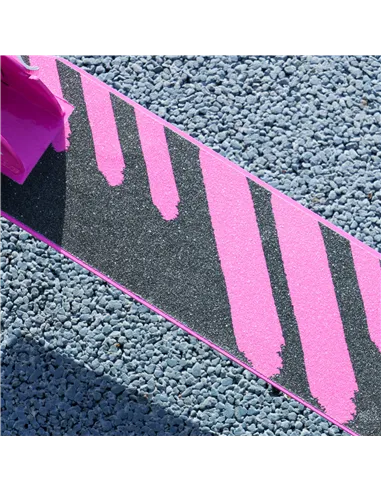 AIYAPLAY Scooter for Kids Aged 3-8 Years, with Adjustable Handle, Two Light Up Wheels, Handbrake, Rear Brake, Pink