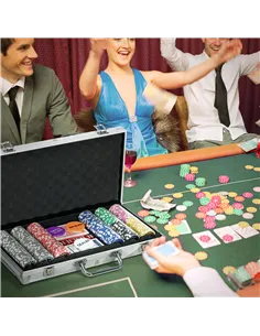 SPORTNOW 500-Piece Poker Chips Set, Poker Set with Mat, Chips, Two Card Decks, Dealer, Five Dices 2