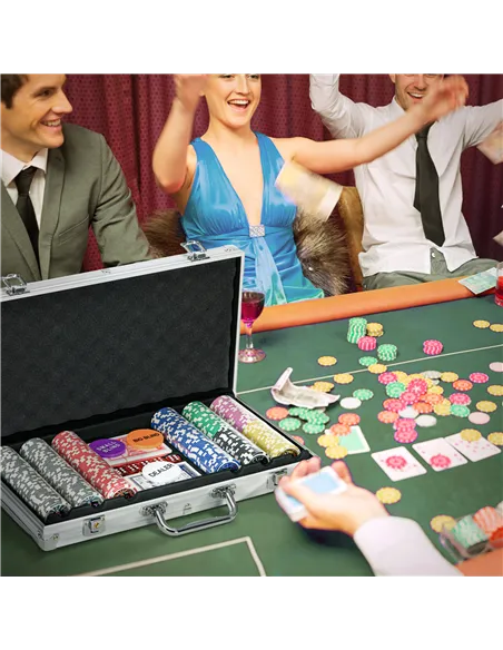 SPORTNOW 500-Piece Poker Chips Set, Poker Set with Mat, Chips, Two Card Decks, Dealer, Five Dices