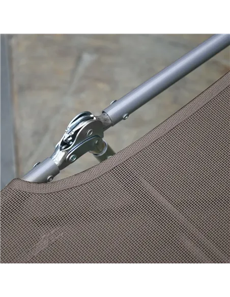 Outsunny Outdoor Foldable Sun Lounger, Adjustable Backrest Garden Recliner Sun Lounger Chair with Headrest Pillow, Coffee