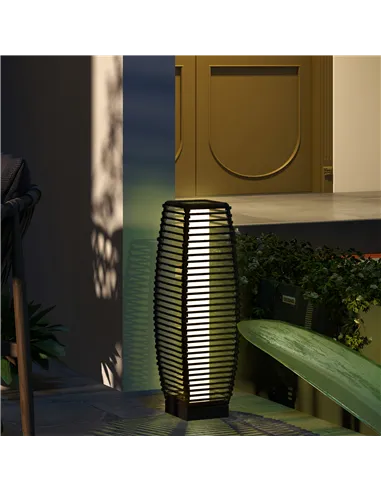 Outsunny Rattan Solar Floor Lamp,  68cm Tall Outdoor Garden Lantern Pathway Light & Decorative Lighting with Auto On/Off LED Lig