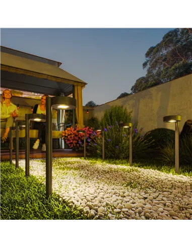 Outsunny Solar Lights Outdoor Garden Stake 8 Pack Pathway Lighting, Solar Stake Lights with Auto On/Off LED, IP44 Waterproof Pla