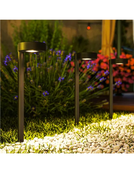 Outsunny Solar Lights Outdoor Garden Stake 8 Pack Pathway Lighting, Solar Stake Lights with Auto On/Off LED, IP44 Waterproof Pla