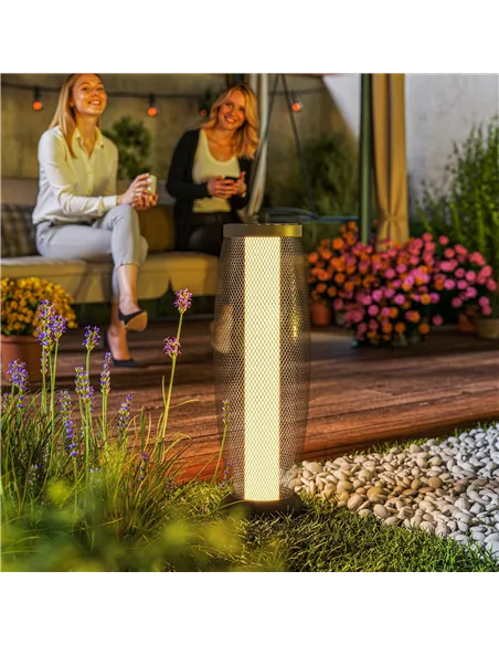 Outsunny Garden Solar Lamp, 71.5 cm Tall Metal Floor Lamp, Auto On/Off LED Solar Garden Light with Metal Wire Shade, IP44 for Ou