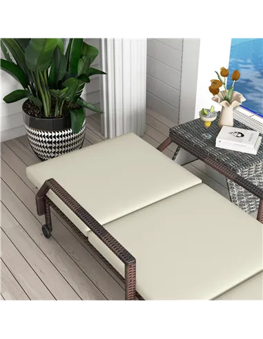 Outsunny Outdoor Sun Lounger, Rattan Wicker Chaise Recliner with 5-Level Adjustable Backrest and 2 Wheels