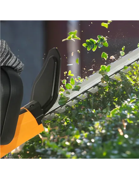 Outsunny 20" Cordless Hedge Trimmer, 18V Electric Hedge Cutter with 51cm Dual Action Blade, 2 x 4000mAh Batteries and Brushless 