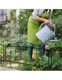 Outsunny Decorative Garden Fencing, 4PCs Outdoor Picket Fence Panels, Rustproof Metal Wire Landscape Flower Bed Border Edging An 2