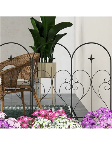 Outsunny Set of Five Decorative Heart Metal Fence Panels - Black