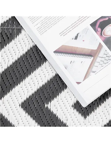 Outsunny Outdoor Rug Reversible Mat Plastic Straw Rug Portable RV Camping Mat for Garden Deck Picnic Indoor, 121 x 182 cm (4 x 6